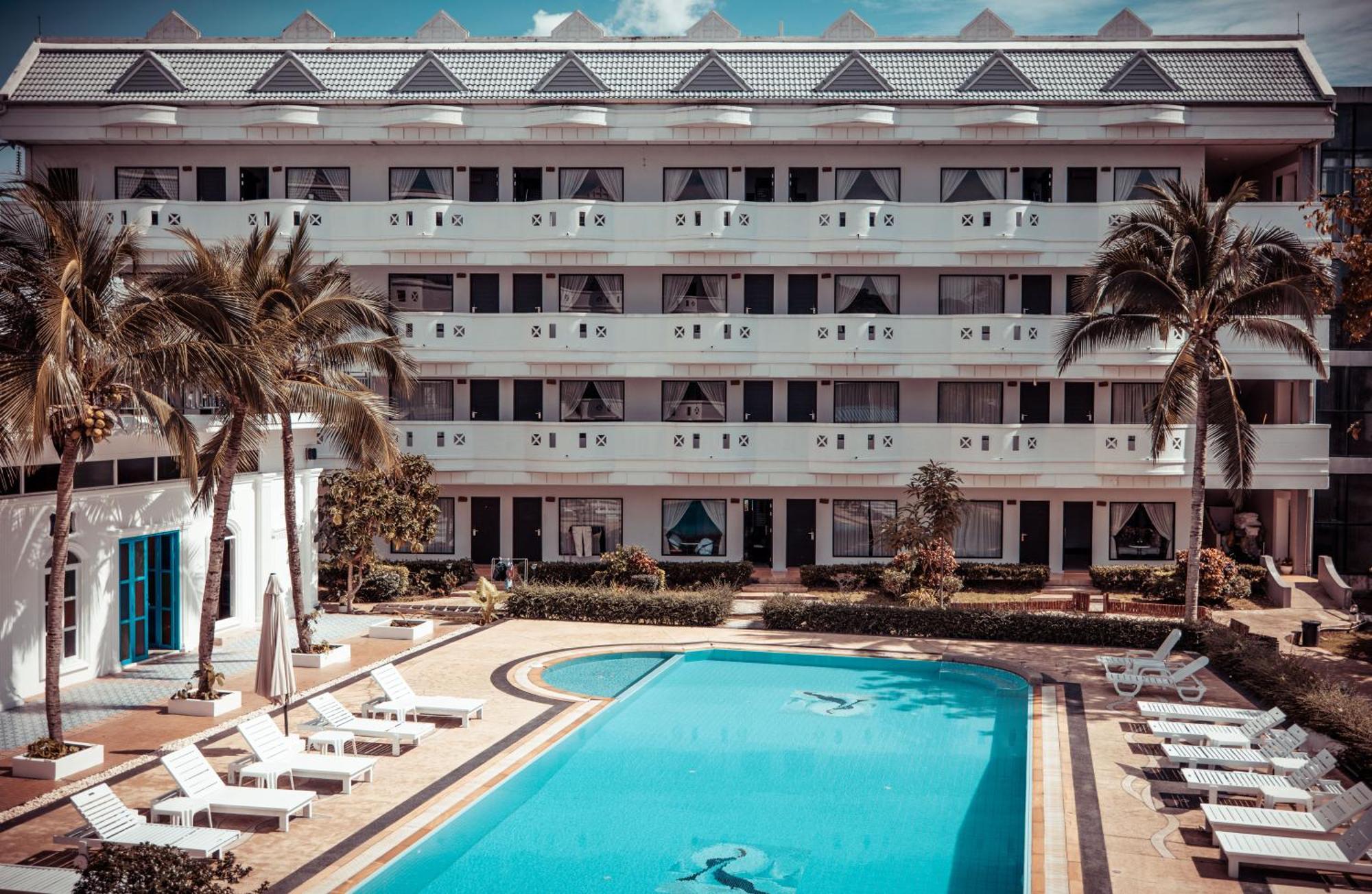 Blue Carina Hotel Пхукет Екстер'єр фото