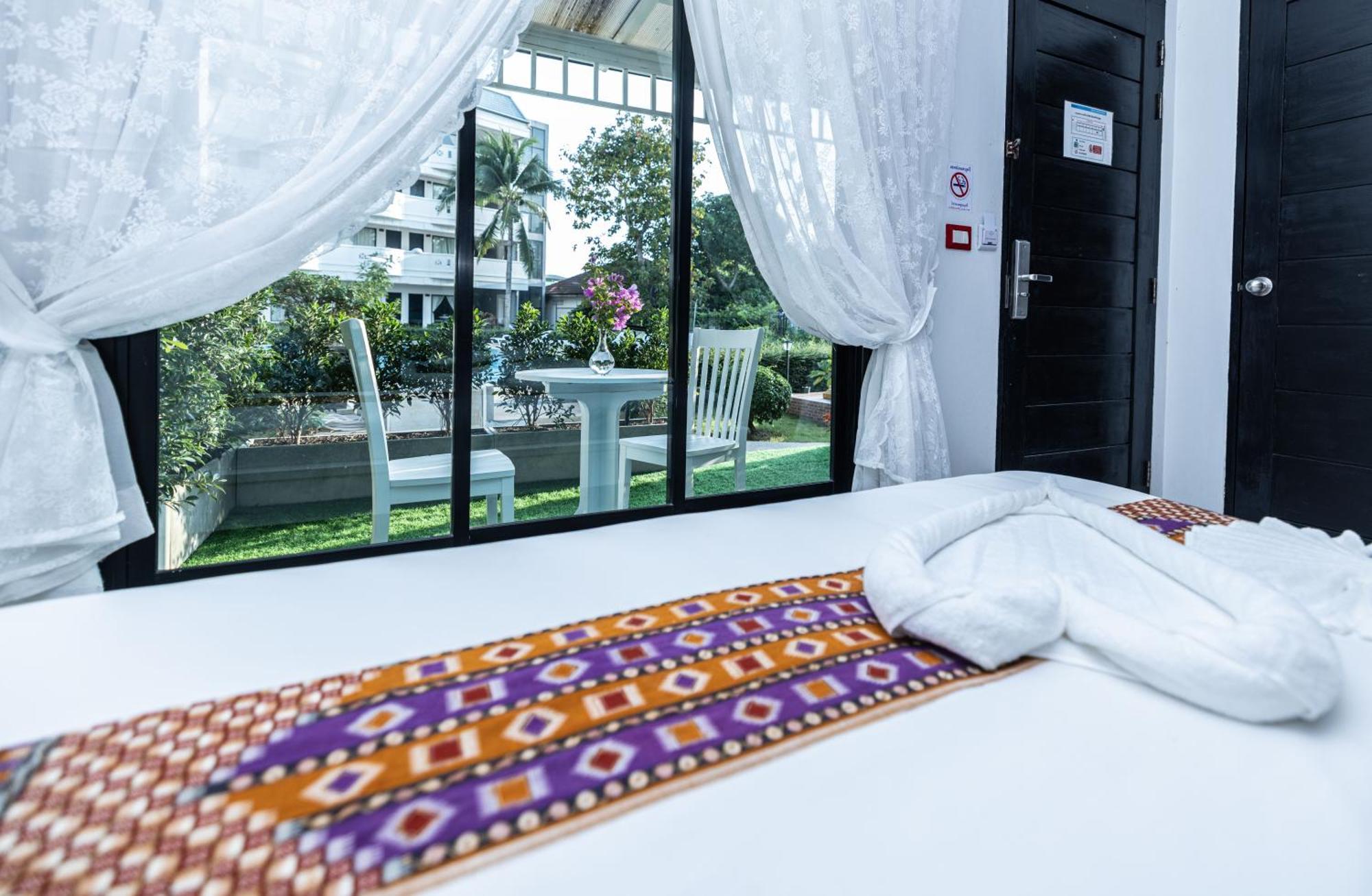 Blue Carina Hotel Пхукет Екстер'єр фото