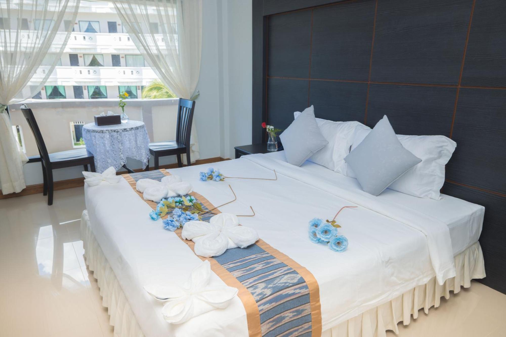 Blue Carina Hotel Пхукет Екстер'єр фото