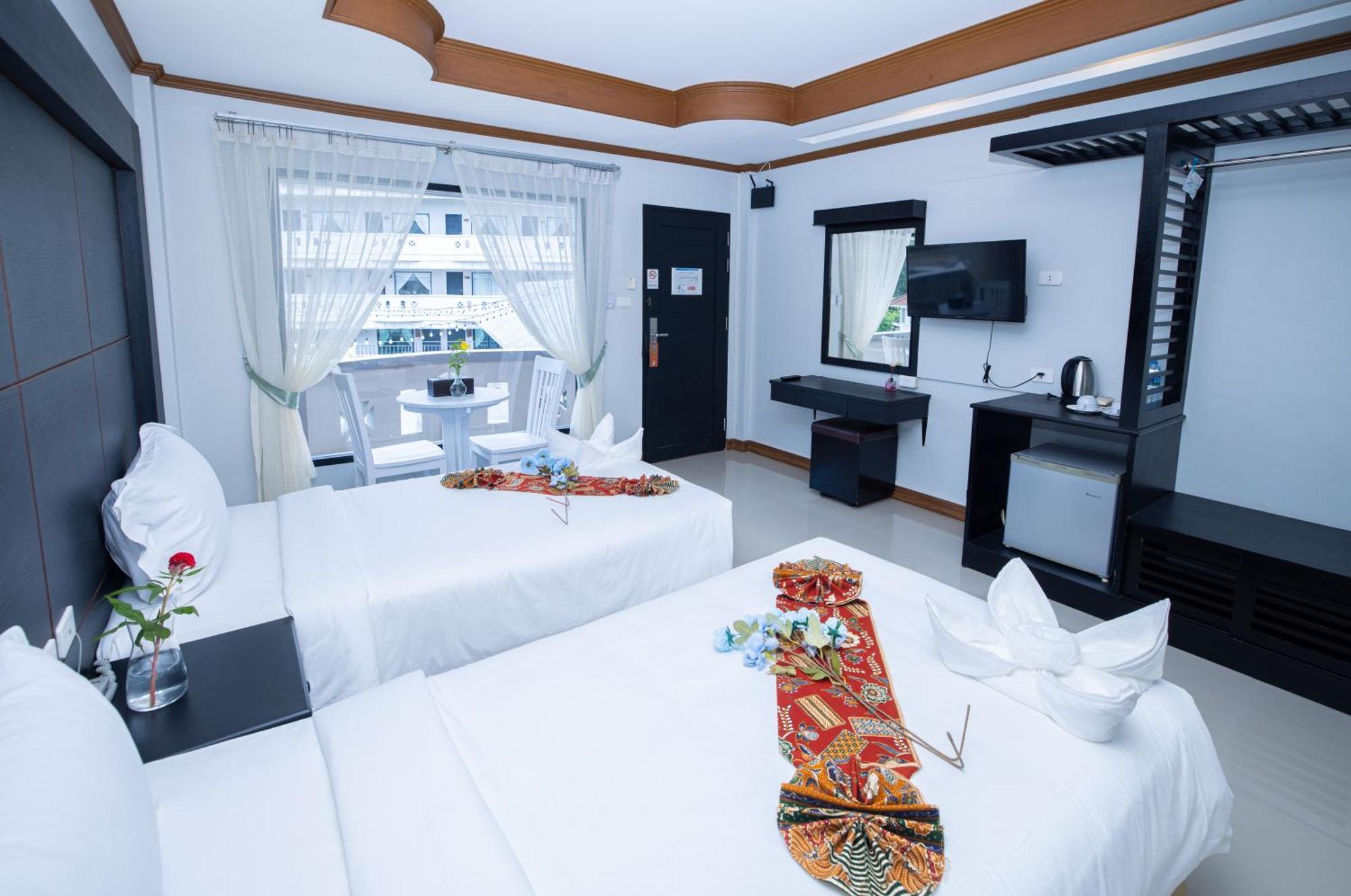 Blue Carina Hotel Пхукет Екстер'єр фото